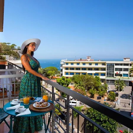 Pensión Lumar Luxury 3*